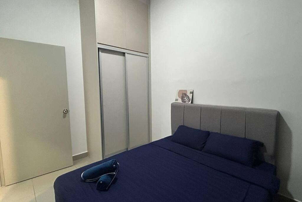 New! Amber Cove - 2 Bedrooms 2 Bathrooms L 4-7 Pax L Wifi L Near Jonker * Tranquerah