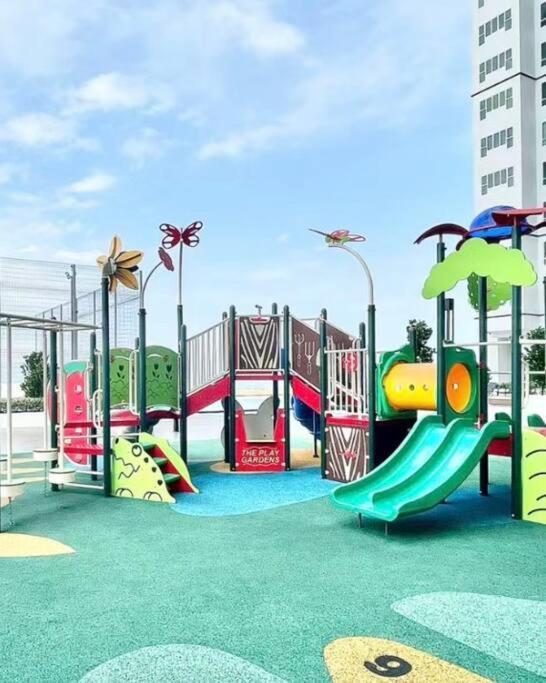 New! Amber Cove - 2 Bedrooms 2 Bathrooms L 4-7 Pax L Wifi L Near Jonker Apartment *