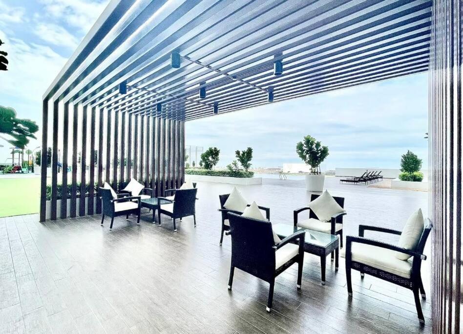 New! Amber Cove - 2 Bedrooms 2 Bathrooms L 4-7 Pax L Wifi L Near Jonker Apartemen Tranquerah